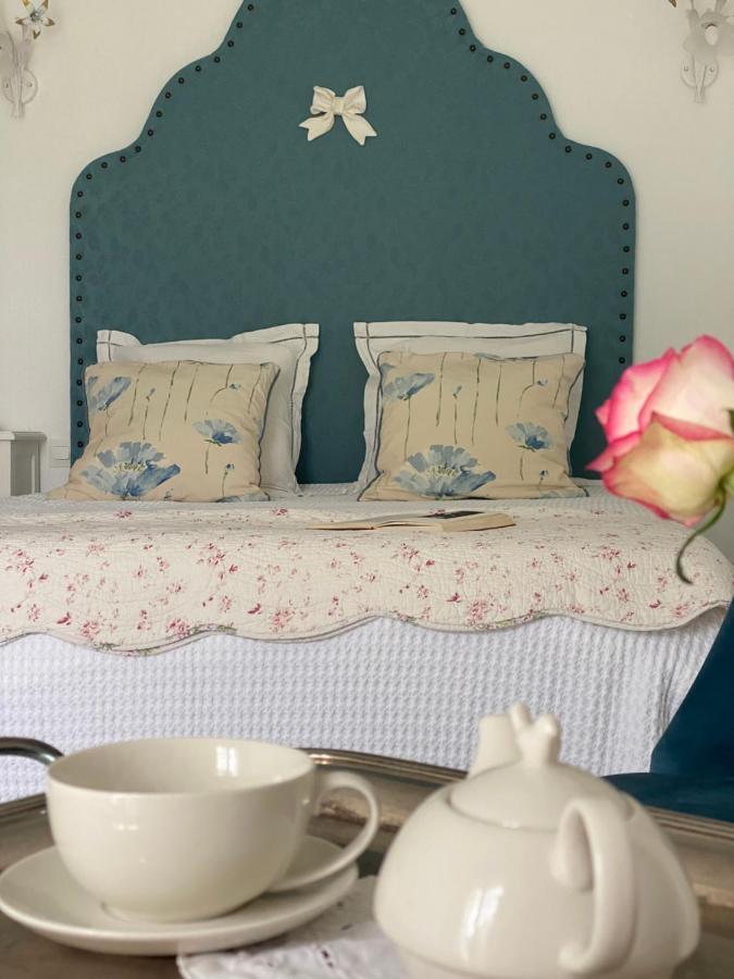 Le Vieux Moulin Bed and Breakfast Bouhet Buitenkant foto