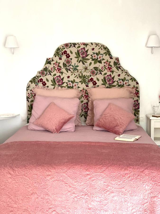 Le Vieux Moulin Bed and Breakfast Bouhet Buitenkant foto