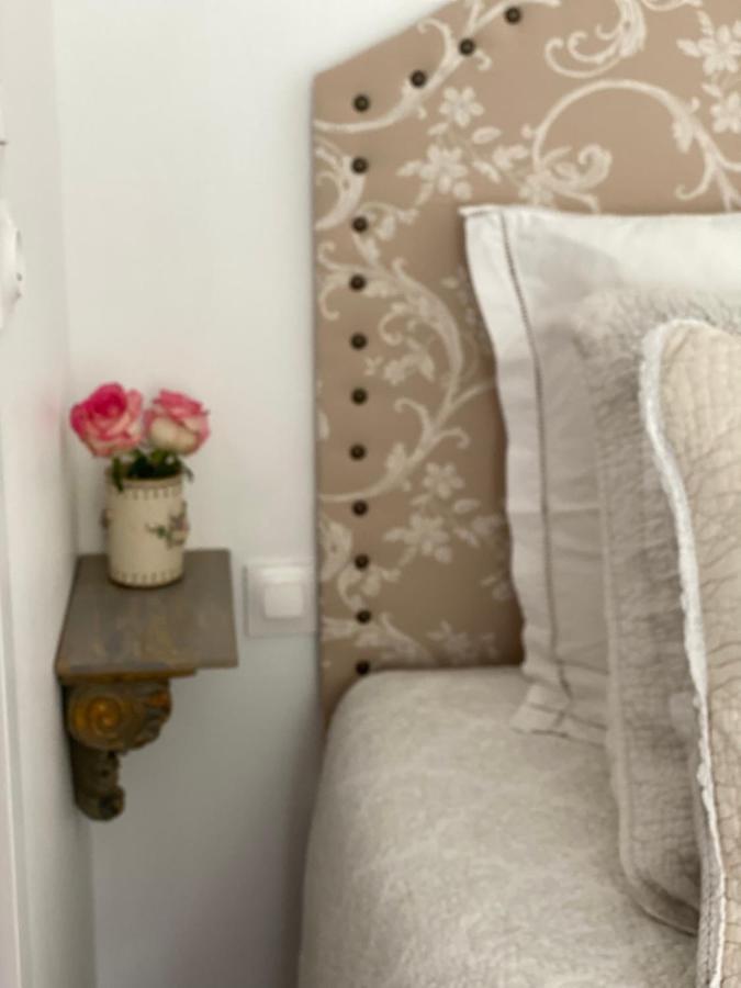 Le Vieux Moulin Bed and Breakfast Bouhet Buitenkant foto