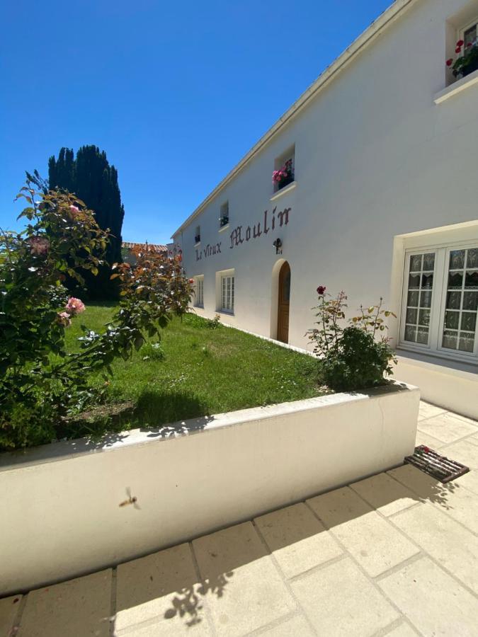 Le Vieux Moulin Bed and Breakfast Bouhet Buitenkant foto