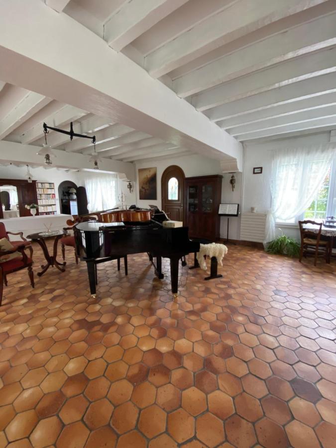 Le Vieux Moulin Bed and Breakfast Bouhet Buitenkant foto