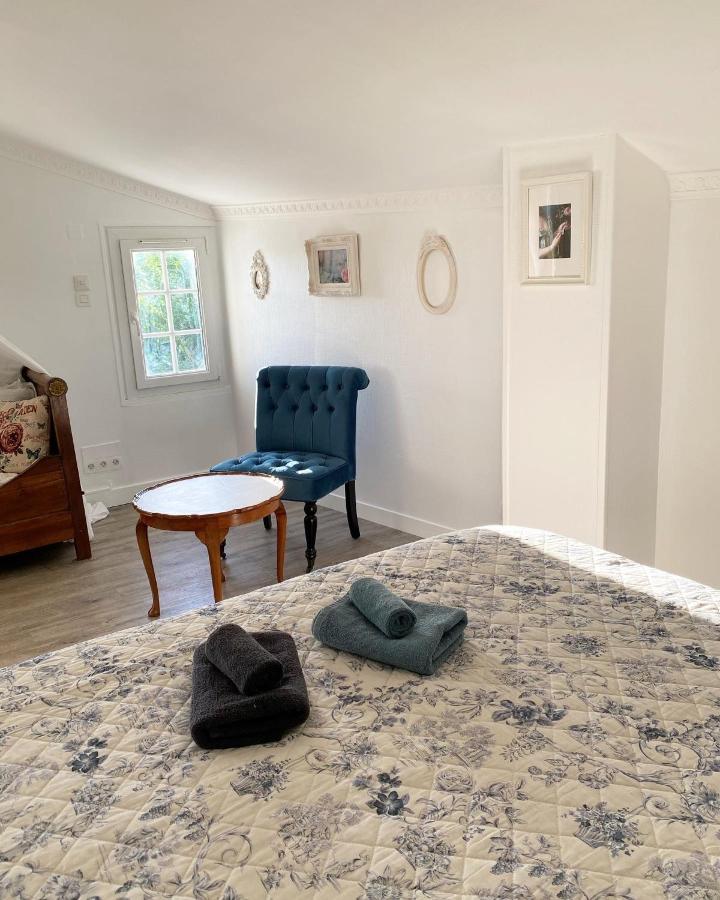 Le Vieux Moulin Bed and Breakfast Bouhet Buitenkant foto