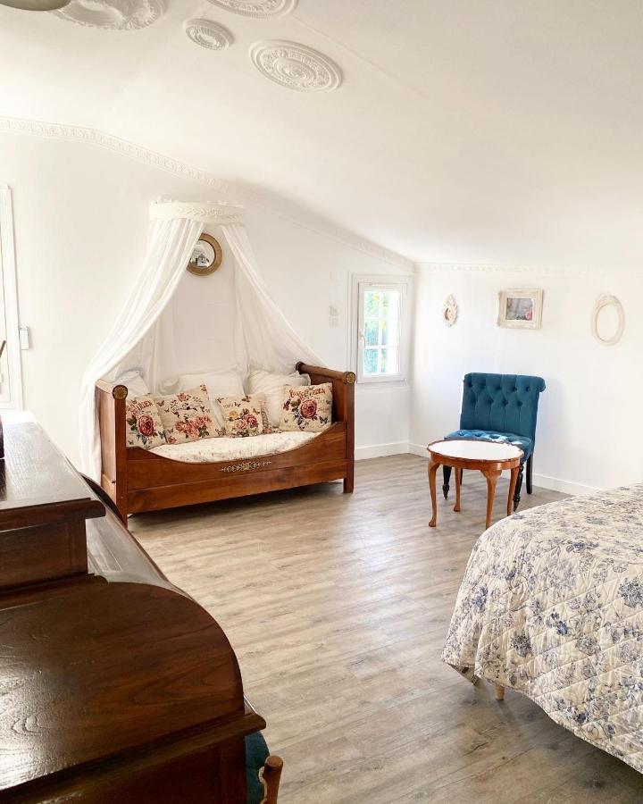 Le Vieux Moulin Bed and Breakfast Bouhet Buitenkant foto